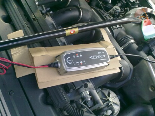 amp 3.6 V
